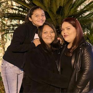 Meet your Posher, Gloria